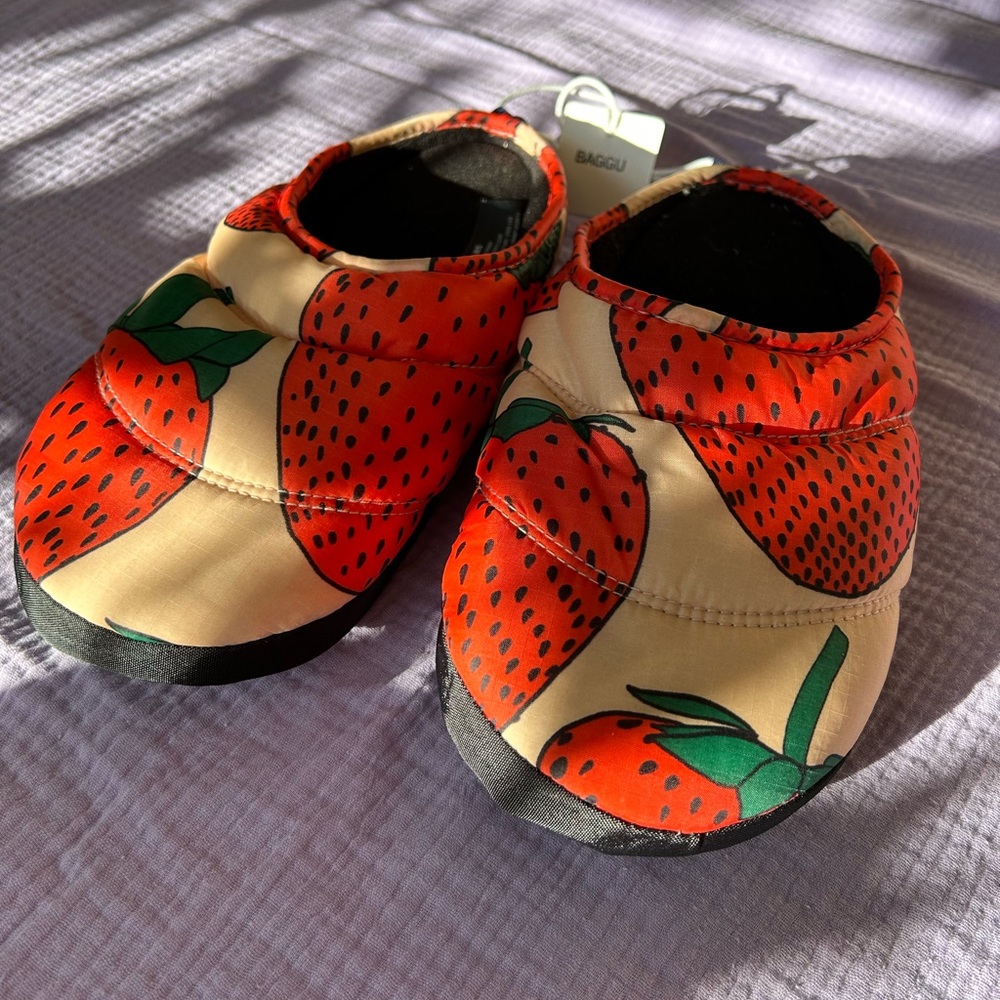 Baggu strawberrry puffy slippers